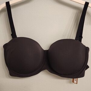 SKIMS NWT Fits Everybody Strapless Bra